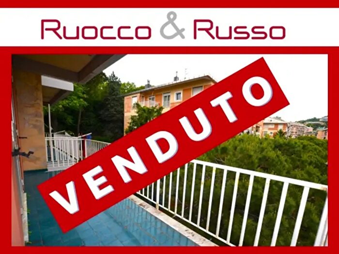 Appartamento trilocale in vendita in Via Filippo Cevasco, Genova