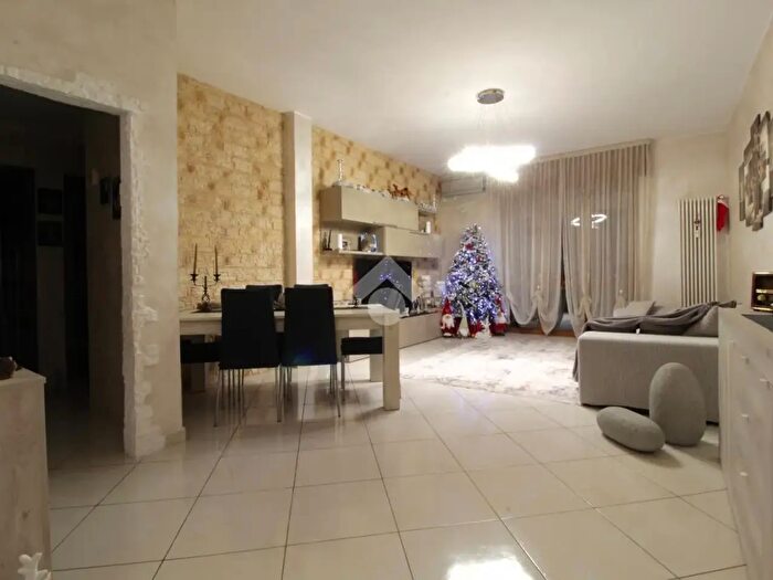 Appartamento trilocale in vendita in Via Papa Giovanni XXIII, Sedriano