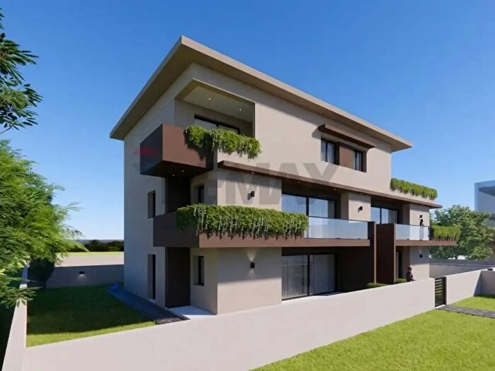 Appartamento quadrilocale in vendita in Via Feratine, Montebelluna