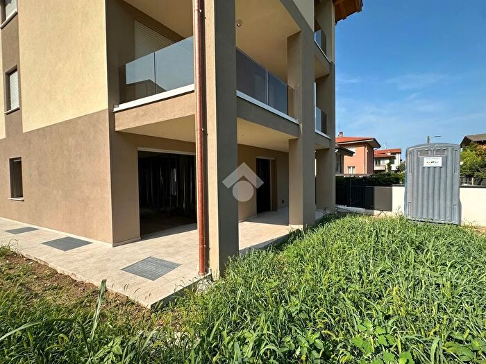Appartamento trilocale in vendita in Brescia