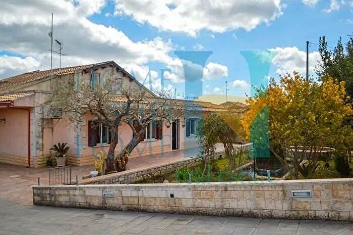 Casa in vendita in Modica, Noto