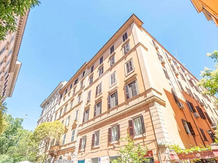 Appartamento bilocale in vendita in Via Machiavelli, Roma