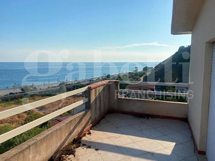 Casa con 5 locali in vendita in Contrada Cortilivari Snc, Bova Marina