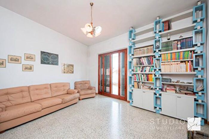 Casa con 6 locali in vendita in Via Aldo Calugi, Pistoia
