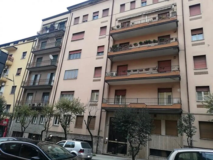 Appartamento quadrilocale in vendita in Viale della Repubblica, Cosenza