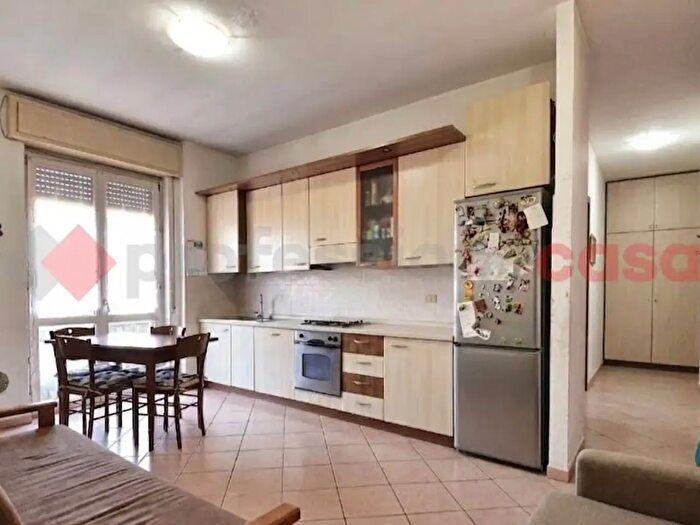 Appartamento trilocale in vendita in Via Montello, Ceriano Laghetto