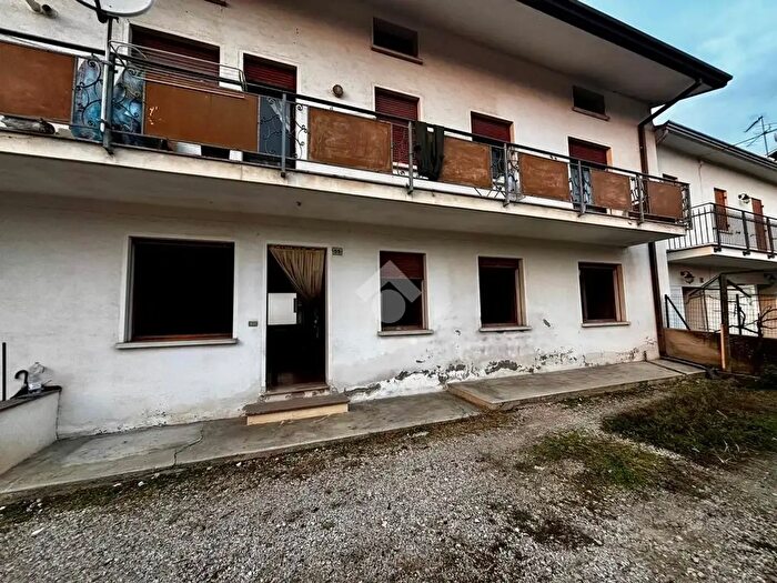 Appartamento quadrilocale in vendita in Via Cao De Villa, Sernaglia Della Battaglia