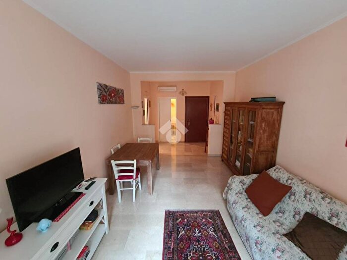 Appartamento bilocale in affitto in Via montecatini, Solari, Milano