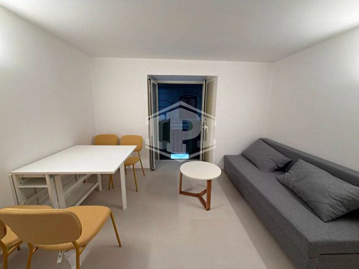 Appartamento bilocale in affitto in Via Giovanni Nicotera, Monte di Dio, Napoli