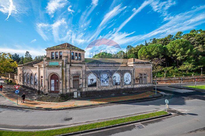 Appartamento con 7 locali in vendita in Via Roma, Caltagirone