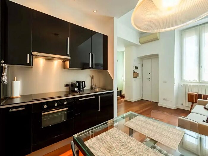 Appartamento monolocale in affitto in Via Vallazze, Milano