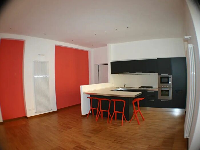 Appartamento trilocale in affitto in Milano