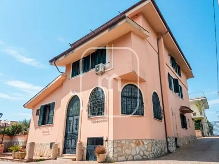 Appartamento con 6 locali in vendita in Colle dellOro, Zagarolo