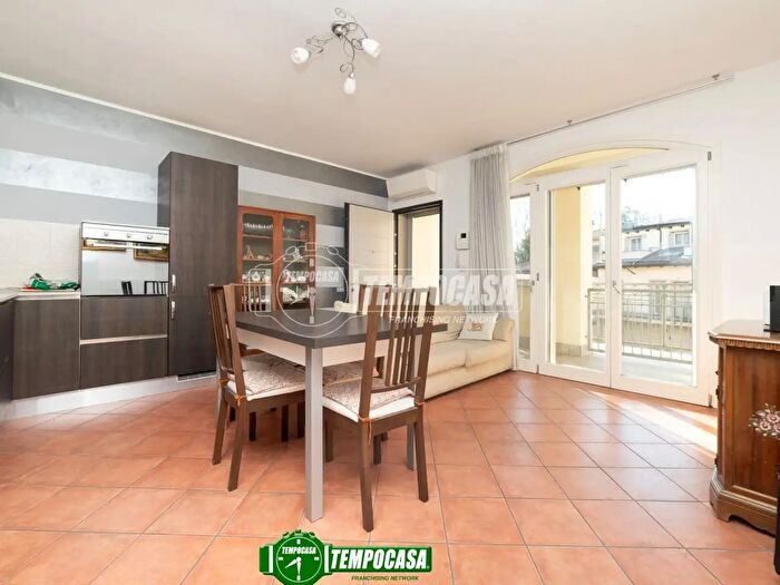 Appartamento bilocale in vendita in Via Padana Superiore, Bellinzago Lombardo