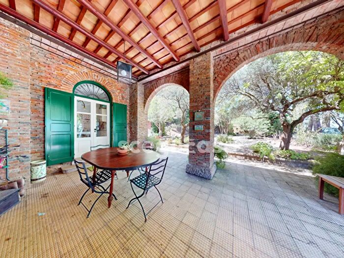 Casa con 5 locali in vendita in Contrada Mandrazze Snc, Castelbuono