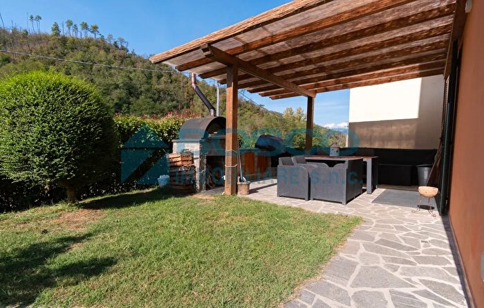 Casa con 8 locali in vendita in Via Graveglia, Ricco Del Golfo Di Spezia