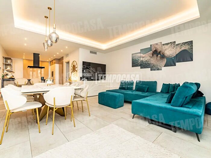 Appartamento con 5 locali in vendita in Via Antonio Meucci, Torre Boldone