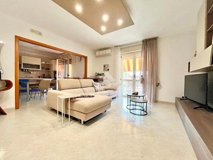 Appartamento con 5 locali in vendita in Via P Nenni, San Severo