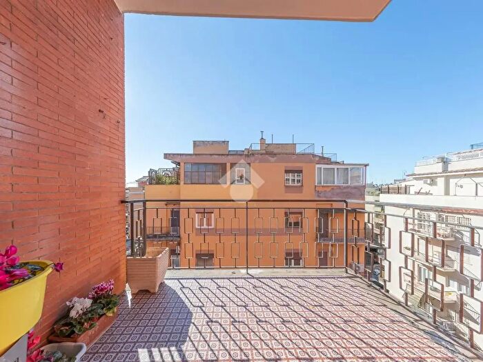 Appartamento bilocale in vendita in Via Carlo Lorenzini, Roma