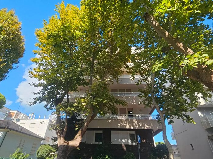 Appartamento trilocale in vendita in Viale Dandolo, Rimini