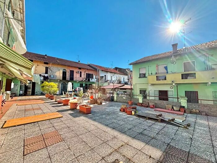 Appartamento quadrilocale in vendita in Corso Milano, Novara