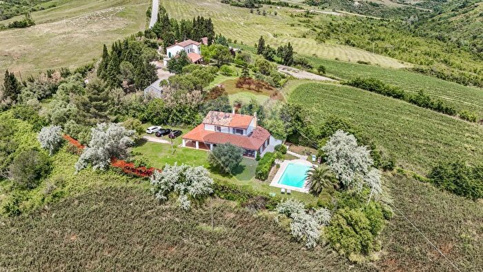 Casa con 5 locali in vendita in Via Ranco, Coriano