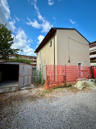 Casa con 5 locali in vendita in Ponsacco