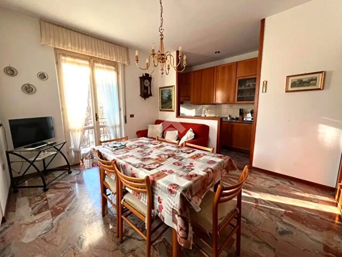 Appartamento trilocale in vendita in Via Dante, Clusone