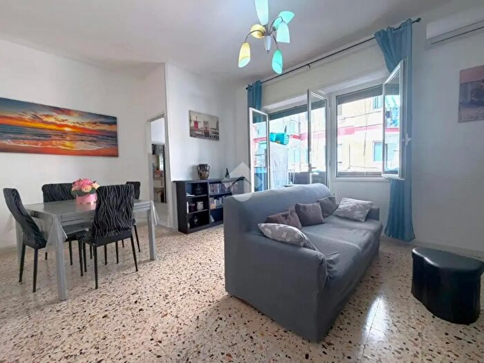 Appartamento quadrilocale in vendita in Via Luigi Settembrini, Casoria