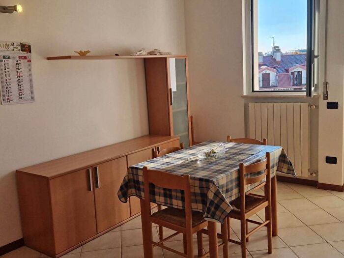 Appartamento bilocale in affitto in Via Angelo Curioni, Sciarè, Gallarate