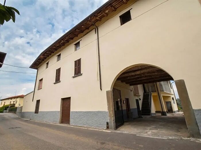 Casa in vendita in Via Bergamo, Cividate Al Piano
