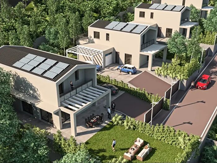 Casa quadrilocale in vendita in Via Canal del Pozzo, Sasso Marconi