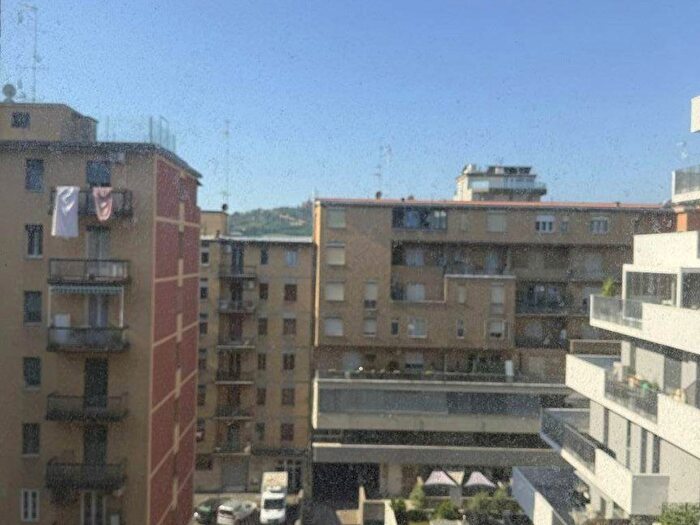 Appartamento quadrilocale in vendita in Via Emilia Ponente, Saffi, Bologna