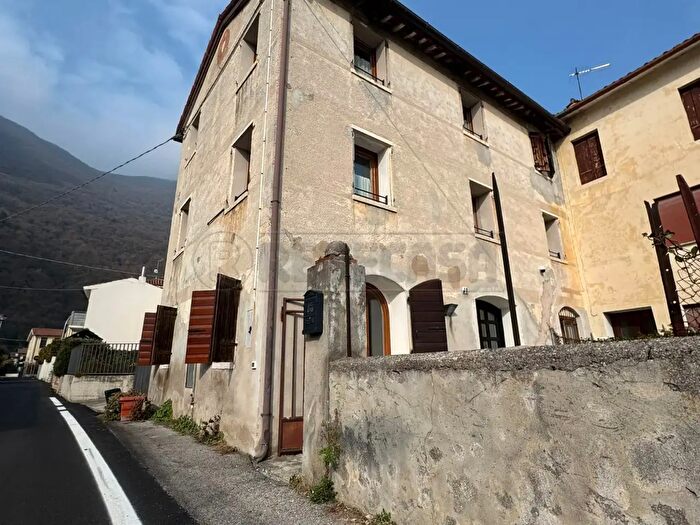Casa con 5 locali in affitto in Bassano Del Grappa