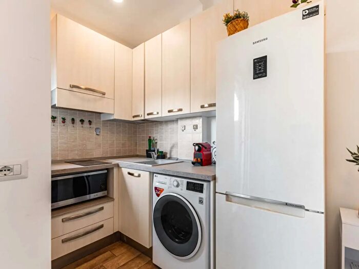 Appartamento monolocale in affitto in Via Bari, Milano