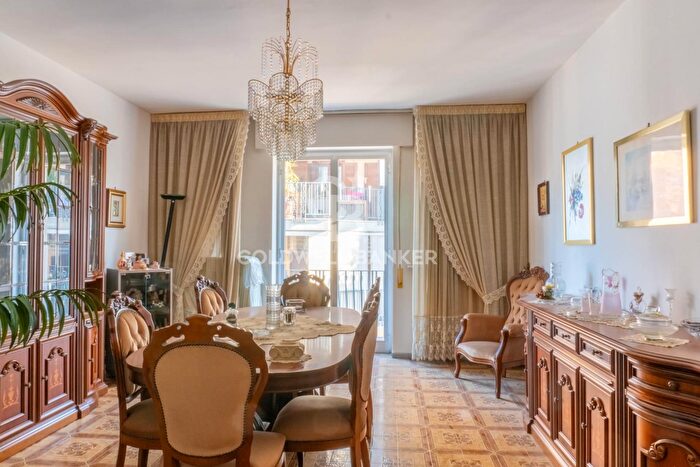 Casa con 8 locali in vendita in Via Duca degli Abruzzi, Andria