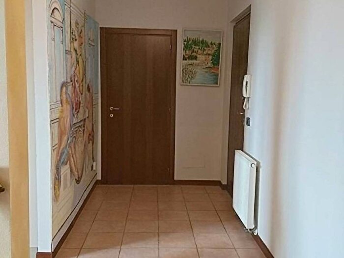 Appartamento con 5 locali in affitto in Via Ugo Zannoni, Zona Fiera, Verona