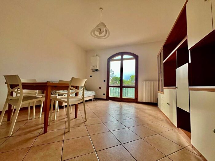 Appartamento bilocale in affitto in Viale degli Alpini, Centro, Peschiera del Garda