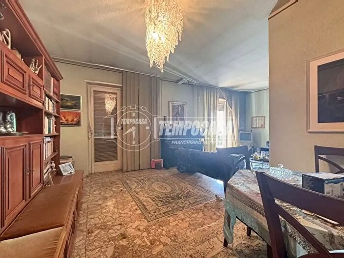 Appartamento con 5 locali in vendita in Via Asunción, Torino
