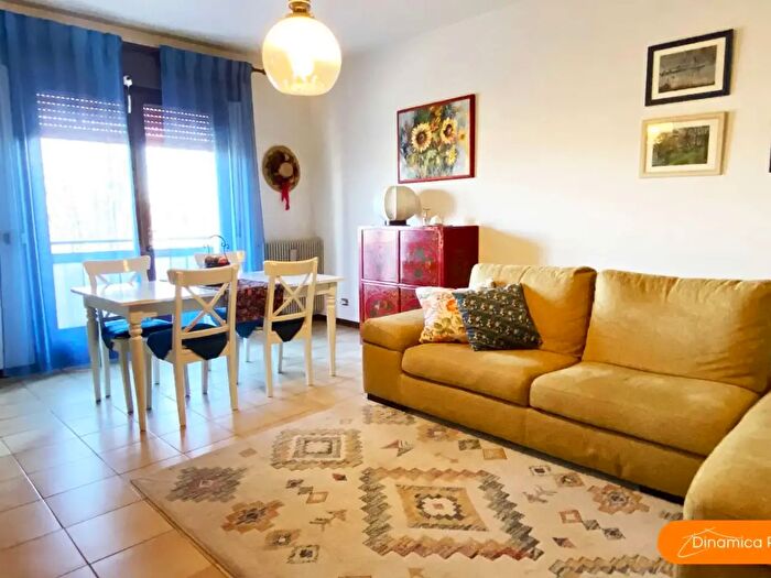 Appartamento con 5 locali in vendita in Via del Donatore, Arcade