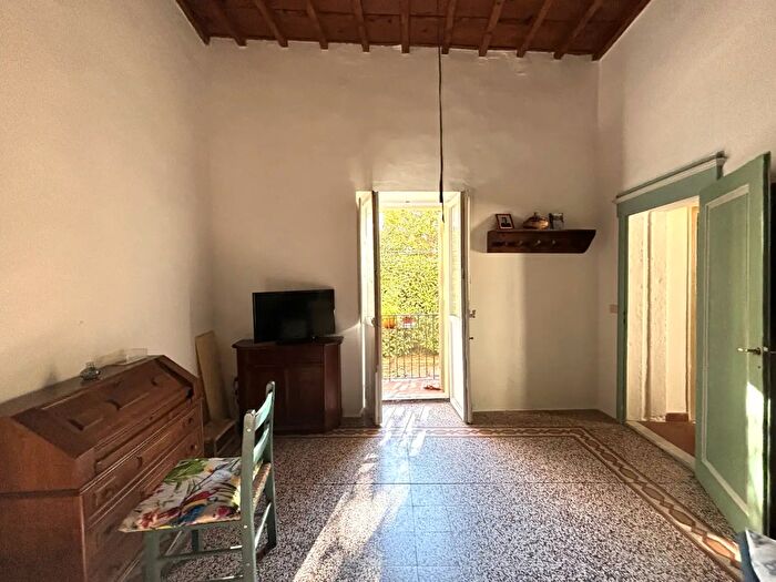 Appartamento trilocale in vendita in Via di Belvedere, Firenze