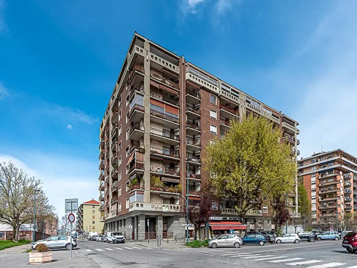 Appartamento trilocale in vendita in Via Sospello B, Torino