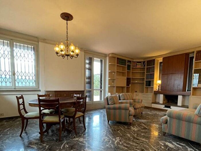 Appartamento con 5 locali in affitto in Piazza della Vittoria, Centro, Bagno a Ripoli