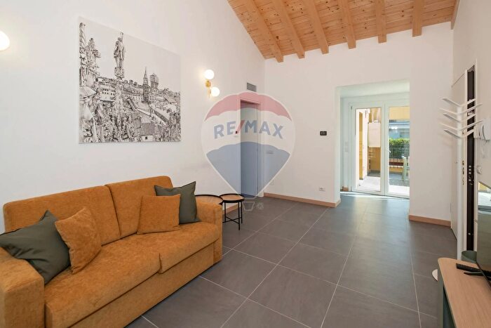 Appartamento trilocale in affitto in Via Sebastiano del Piombo, Milano