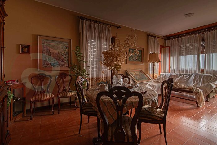 Casa con 14 locali in vendita in Via Santa Maria Pugliano Snc, Paliano