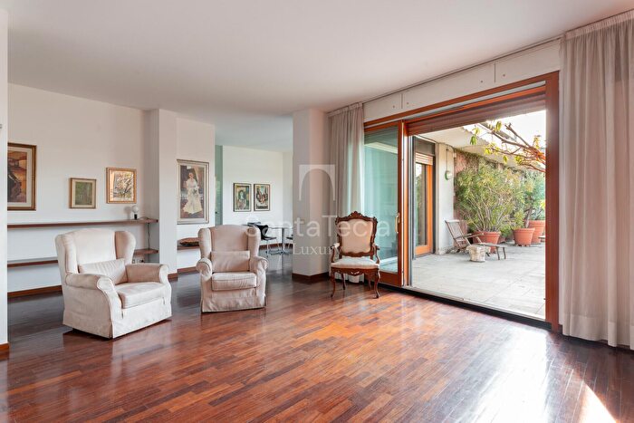 Appartamento con 5 locali in vendita in Via Giacomo Boni, Milano