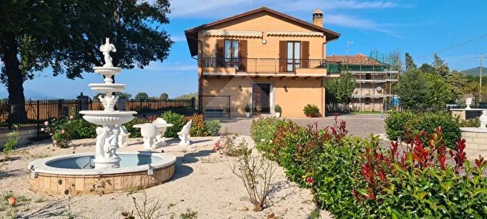 Casa quadrilocale in vendita in PorzionediBi, Assisi