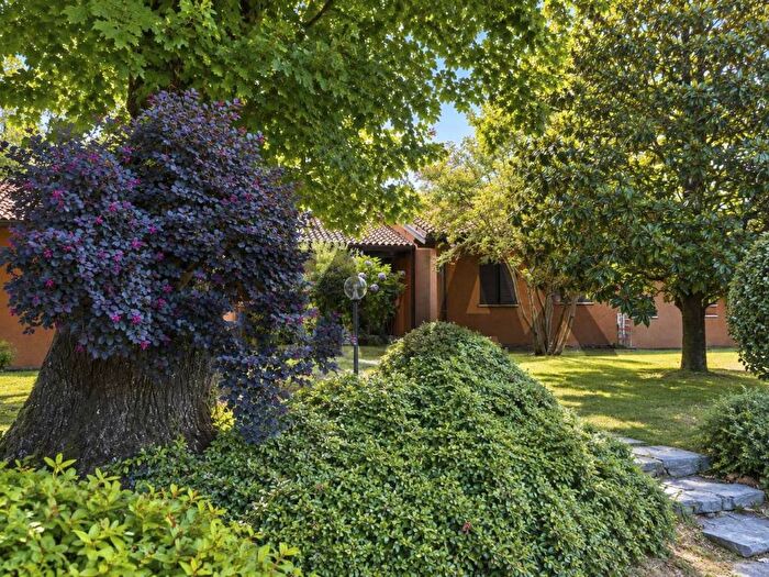 Casa bilocale in vendita in Barzana