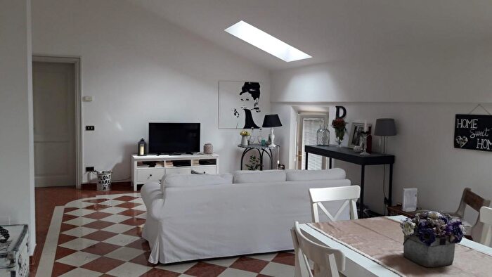 Appartamento trilocale in affitto in Modena