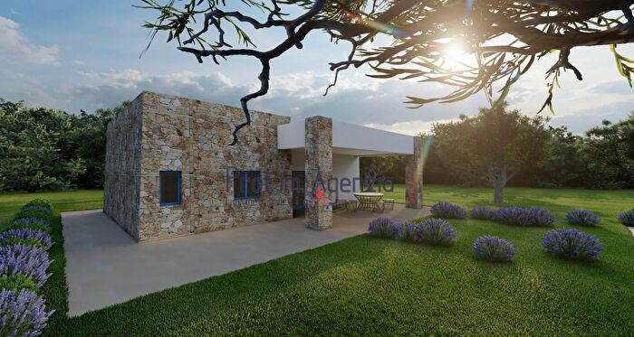 Casa con 5 locali in vendita in Carovigno